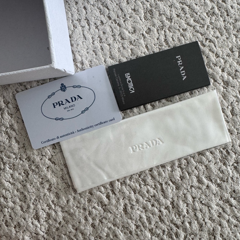 Prada Sunglasses 100% authentic - Picture 8 of 9